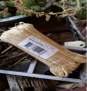 Product: Raphia 50 gram Product: Raphia 50 gram
