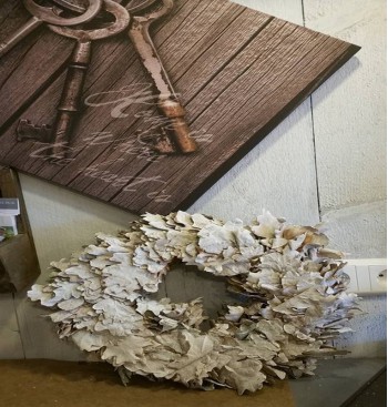 Product: krans eiken blad white wash 36 cm Product: krans eiken blad white wash 36 cm